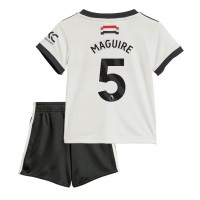 Maglie da calcio Manchester United Harry Maguire #5 Terza Maglia Bambino 2024-25 Manica Corta (+ Pantaloni corti)